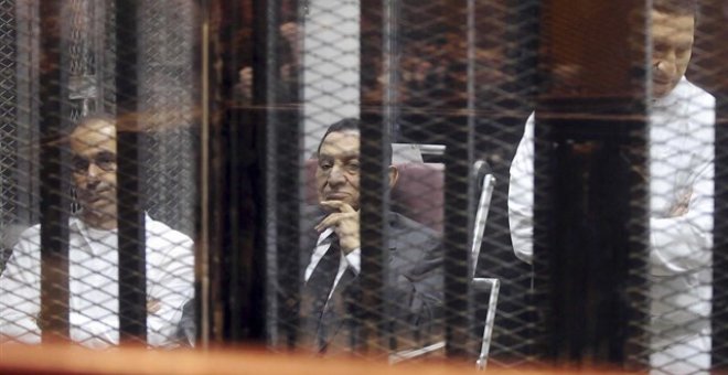 Mubarak sale en libertad tras seis años en prisión