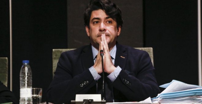 El PP desautoriza al alcalde de Alcorcón, que insiste en culpar a Colau de los atentados