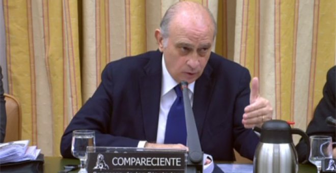Fernández Díaz es reafirma en la il·legalitat de les gravacions i apunta als seus comissaris