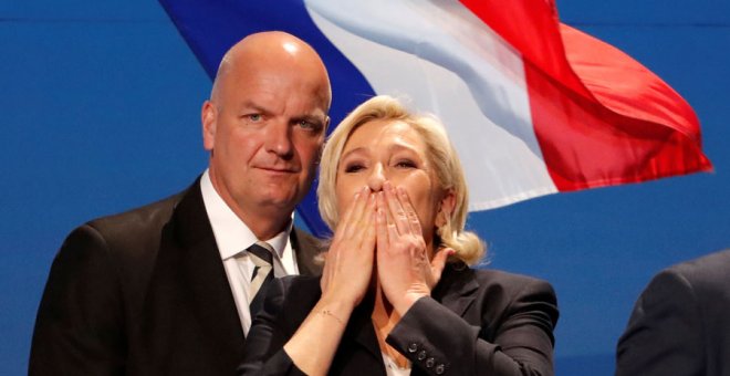 Le Pen justifica haber plagiado fragmentos de un discurso de Fillon