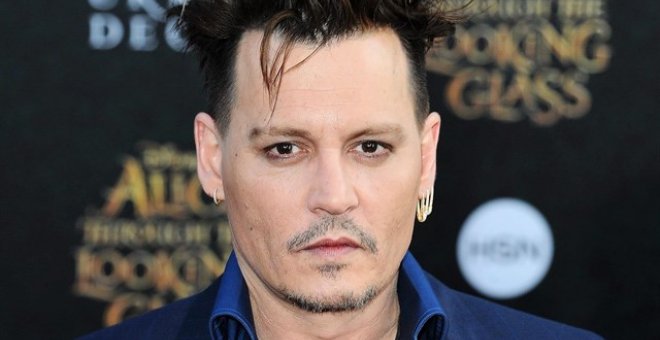Acusan a Johnny Depp de pagar a alguien para no tener que memorizar los guiones