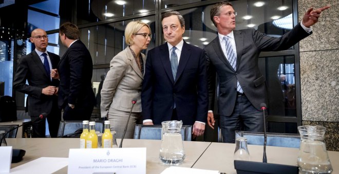 Draghi dice que es demasiado pronto para cantar victoria sobre la inflación