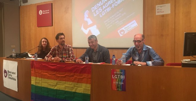 El col.lectiu LGTBI demana la implicació dels Mossos d'Esquadra per aturar les discriminacions
