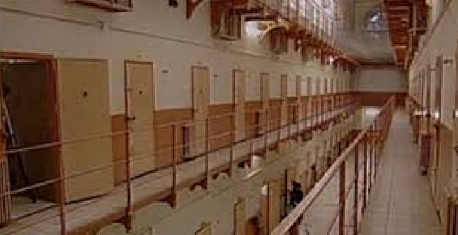 La presó Model, buida, queda com espai per equipaments i immoble per a la memòria