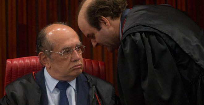 El tribunal electoral absuelve a Temer y Rousseff en una ajustada votación