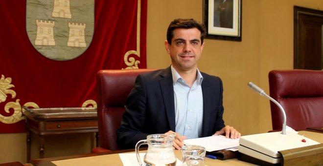Dimite el alcalde de Albacete por motivos de salud