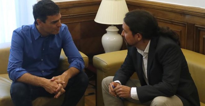 Sánchez e Iglesias liman ya su estrategia para plantar cara a Rajoy en el Congreso