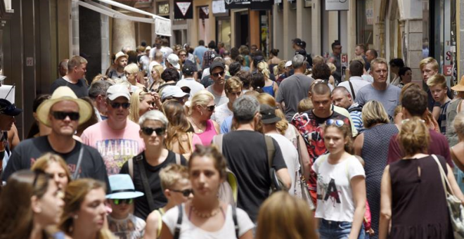 Multes de fins a 40.000 euros als que lloguin el seu pis a turistes a Balears