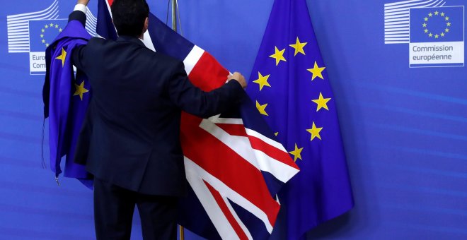 Bruselas quiere que Gran Bretaña siga pagando a la UE hasta 2020 pese al Brexit