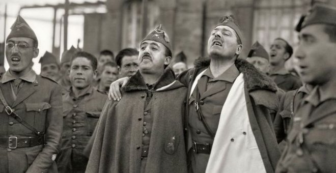 El hijo de un republicano español recurre a la Justicia para quitarle la Legión de Honor francesa a Franco
