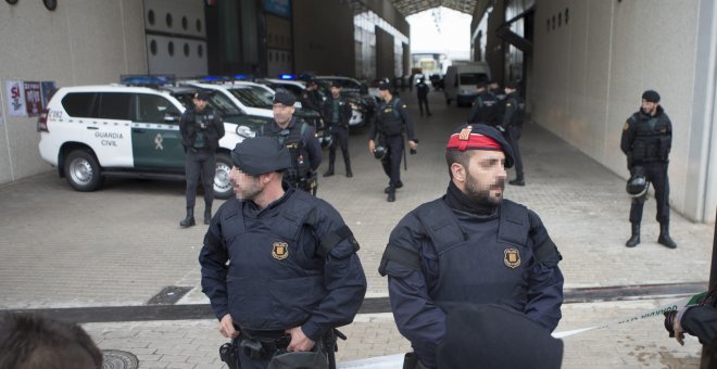 La Guardia Civil continúa inspeccionando imprentas y redacciones de diarios catalanes