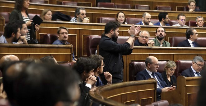 Rufián a Rajoy: "Le exijo que saque sus sucias manos de las instituciones catalanas"
