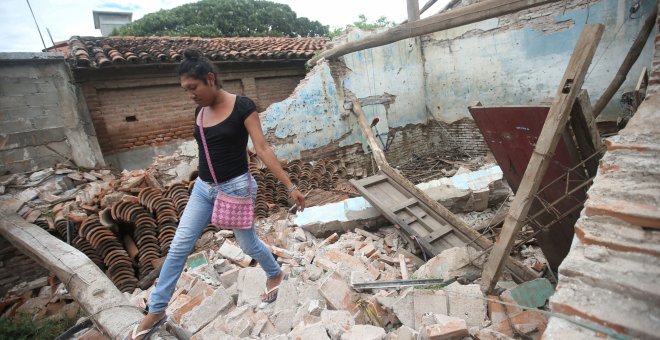 Las muxes de México se vuelcan con los afectados del terremoto en época de lluvias