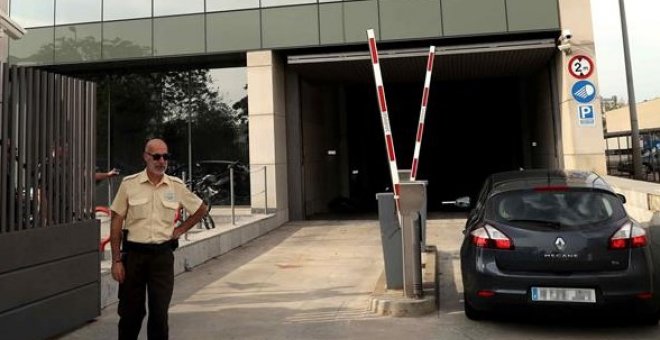 La Guardia Civil vigila i escorcolla els centres tecnològics de la Generalitat