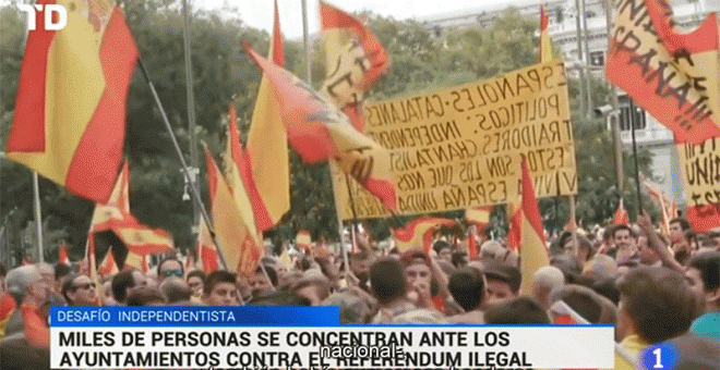TVE ignora el 'cara al sol' y los saludos fascistas al informar de la protesta por la unidad de España en Madrid