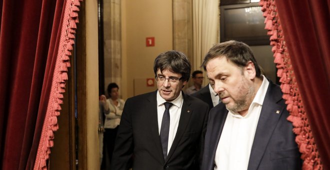 Puigdemont elude responder a Rajoy si declaró la independencia o no y ofrece un margen de dos meses para negociar
