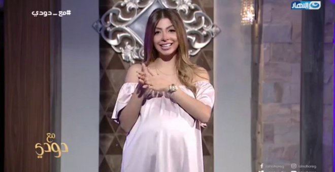 Tres meses de cárcel para una presentadora egipcia por hablar de madres solteras