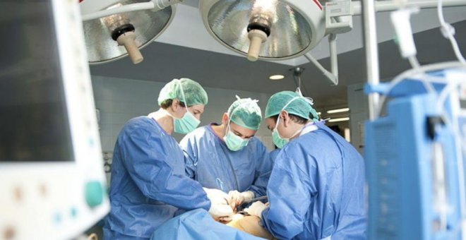 España necesita unos 117.000 profesionales sanitarios "como mínimo", denuncia CSIF