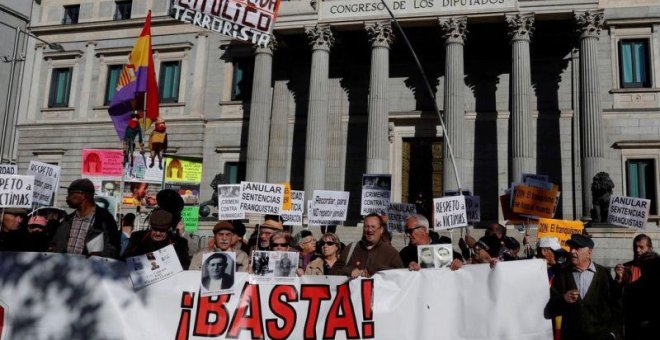 Víctimas del franquismo se concentran este miércoles contra la impunidad de la dictadura