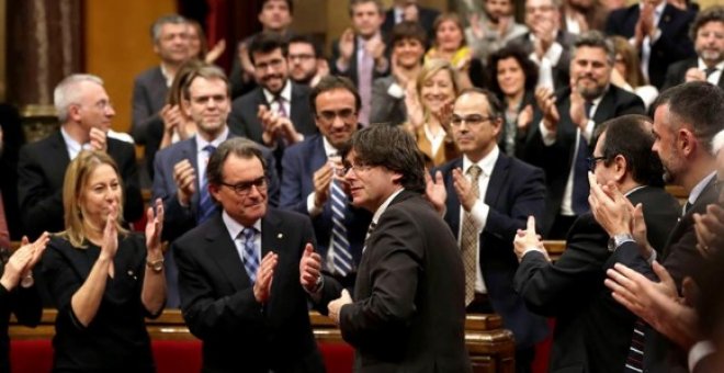 JuntsxCat y ERC acuerdan investir a Puigdemont pese al rechazo de los letrados del Parlament