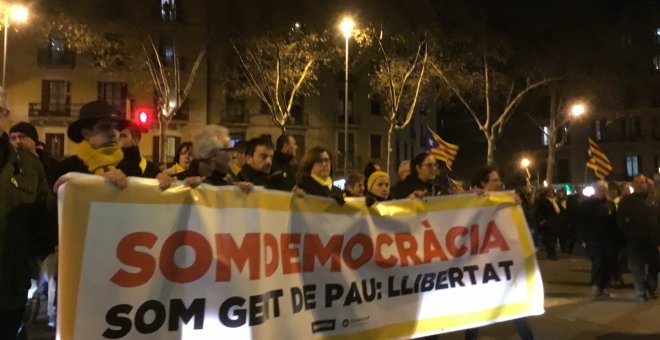 Milers de manifestants clamen contra la justícia espanyola