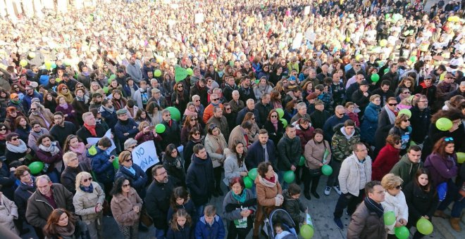 Más de 2.000 personas protestan en Cáceres contra el proyecto de la mina de litio