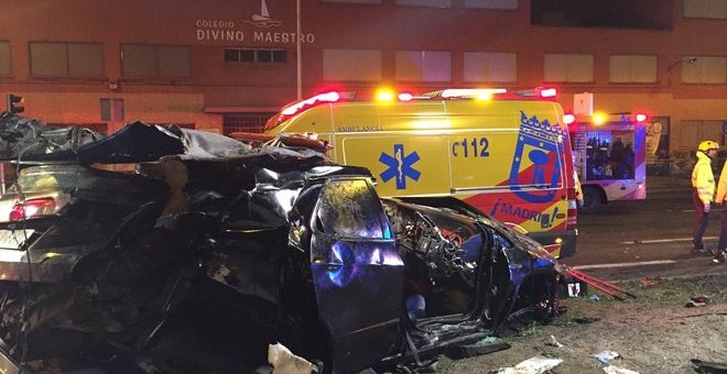 Dos jóvenes fallecidos y cuatro heridos en un accidente de tráfico en Madrid