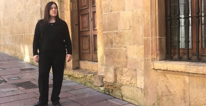 Una mujer transgénero asturiana denuncia a su marido por "secuestrar" a sus hijos nacidos por gestación subrogada