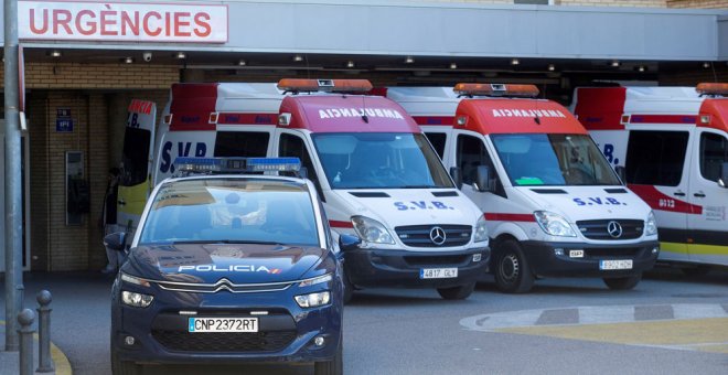 Detenido un hombre por negarse a ponerse la mascarilla frente al Hospital General de Castelló