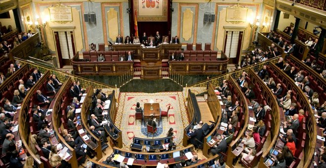 Los diputados del PSOE, los que interpelan más al Gobierno y los de Unidos Podemos, los que más proposiciones de ley presentan