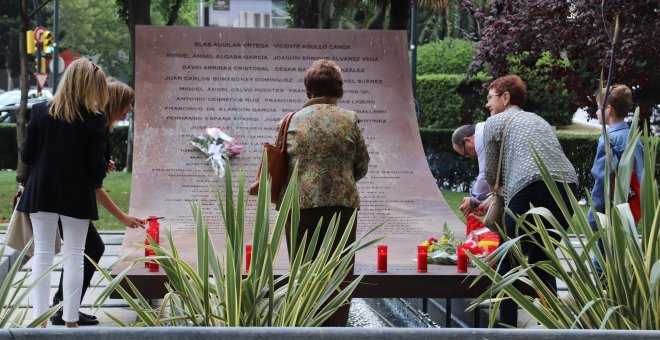Familiares de víctimas del Yak-42, consternados por la aparición de una pierna 15 años después: "¿En qué país vivimos?"