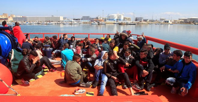 Localizados dos cayucos con 39 personas en aguas cercanas a Gran Canaria