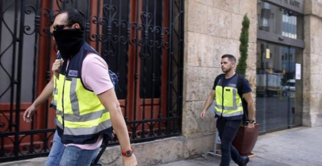 Rajoy 'privatizó' el registro de empresas destinado a la lucha contra el blanqueo para entregarlo a los registradores