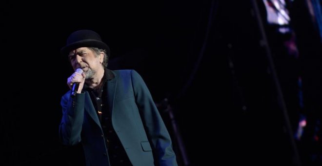 Joaquín Sabina se queda mudo en pleno concierto en Madrid