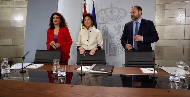 La ministra de Educación quiere adelgazar los estudios enciclopédicos y apostar por FP