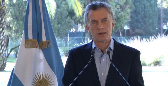 Macri reducirá su gobierno a menos de la mitad y aplicará un impuesto a las exportaciones para afrontar la crisis