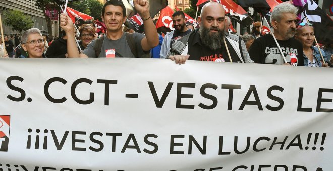 Miles de personas participan en León en la manifestación de apoyo a los trabajadores de Vestas