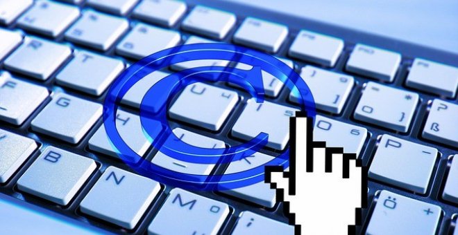 La UE fija 'in extremis' un acuerdo sobre las nuevas normas de 'copyright' que amenazan la libertad de expresión en internet