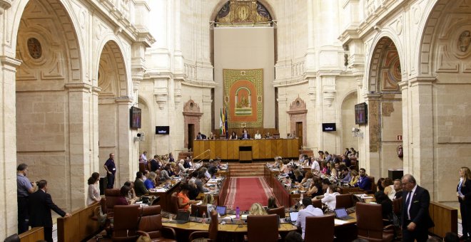 Andalucía pone a prueba la fortaleza del proyecto socialista después de 36 años y examina la solvencia de los nuevos partidos