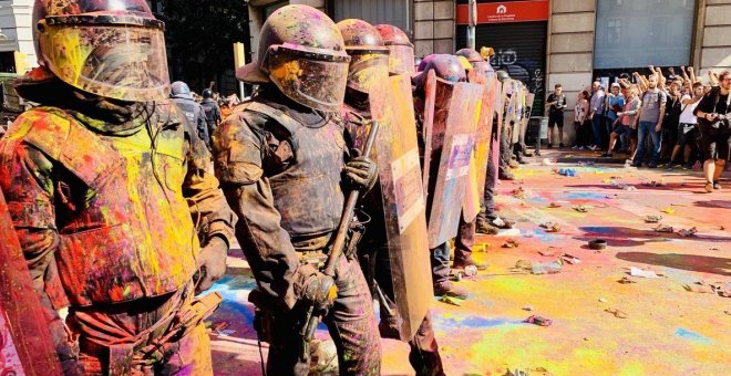 29-S: els mossos carreguen contra manifestants independentistes mentre Jusapol commemora l’1-O