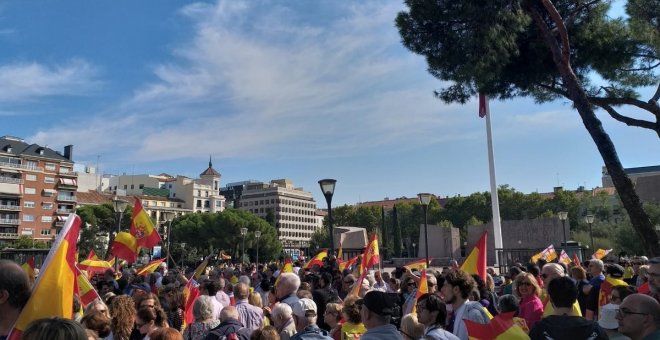 Una protesta exige la supresión del impuesto de sucesiones y que se convoquen elecciones