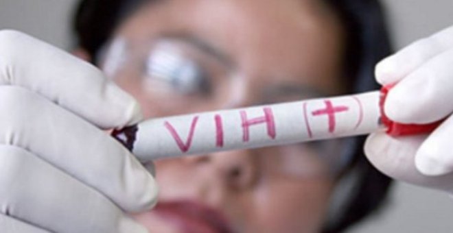 El acceso a tratamiento, un diagnóstico oportuno y combatir estigma: los desafíos en la lucha contra el VIH