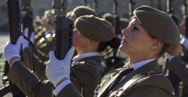 Defensa rebaja la altura mínima a las mujeres para opositar a las Fuerzas Armadas