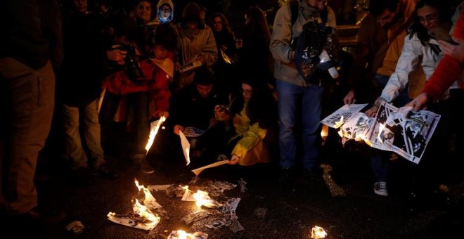 Los CDR queman fotos de Felipe VI durante la conmemoración de la independencia