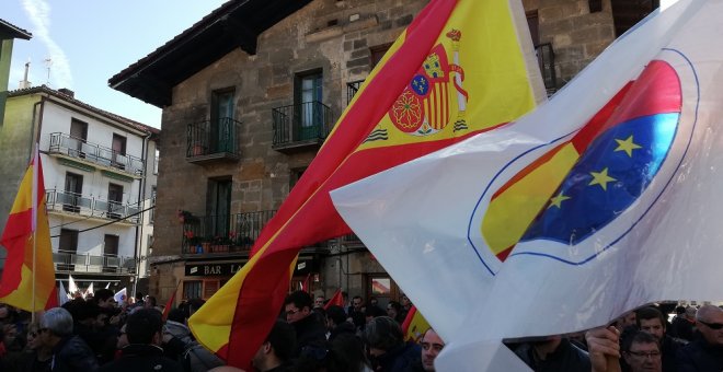 La iglesia de Altsasu repica sus campanas contra la polémica visita de Ciudadanos, VOX y PP