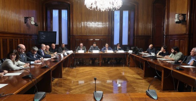 JxCat reobre al Parlament la via de la investidura telemàtica de Puigdemont