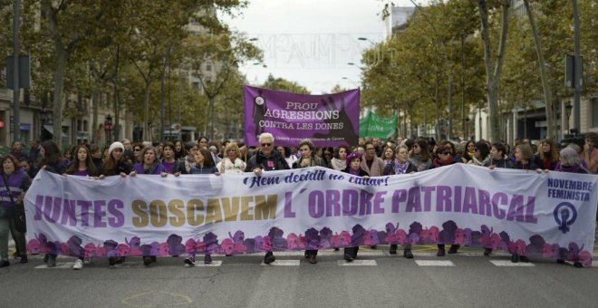Més de 9.000 dones van denunciar violència masclista a la metròpolis de Barcelona l'any 2022