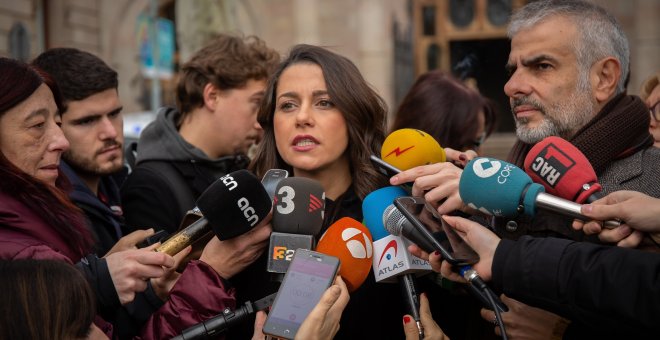 Cs se querella contra Torrent por "no cumplir" la suspensión de diputados dictada por el Supremo