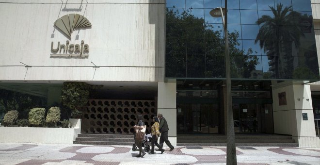 Unicaja y sindicatos evitan un ERE y pactan 760 prejubilaciones y 200 traslados voluntarios