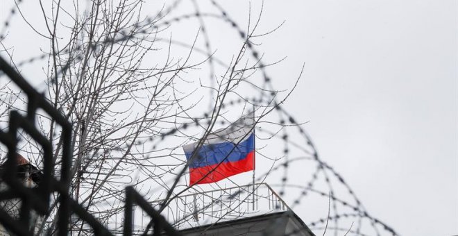 Rusia finaliza una valla de 60 kilómetros que separa Crimea de Ucrania